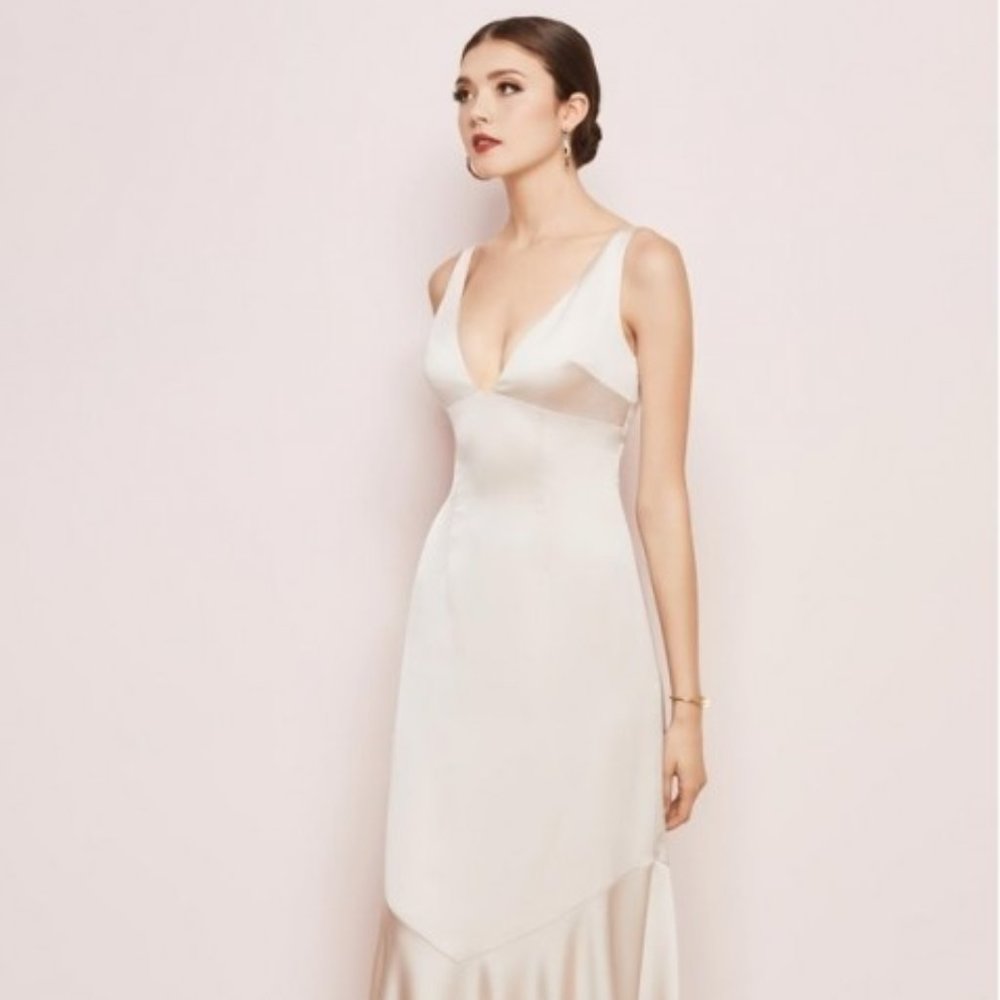 NEVER WORN Watters Size 4 Bridesmaid Dress